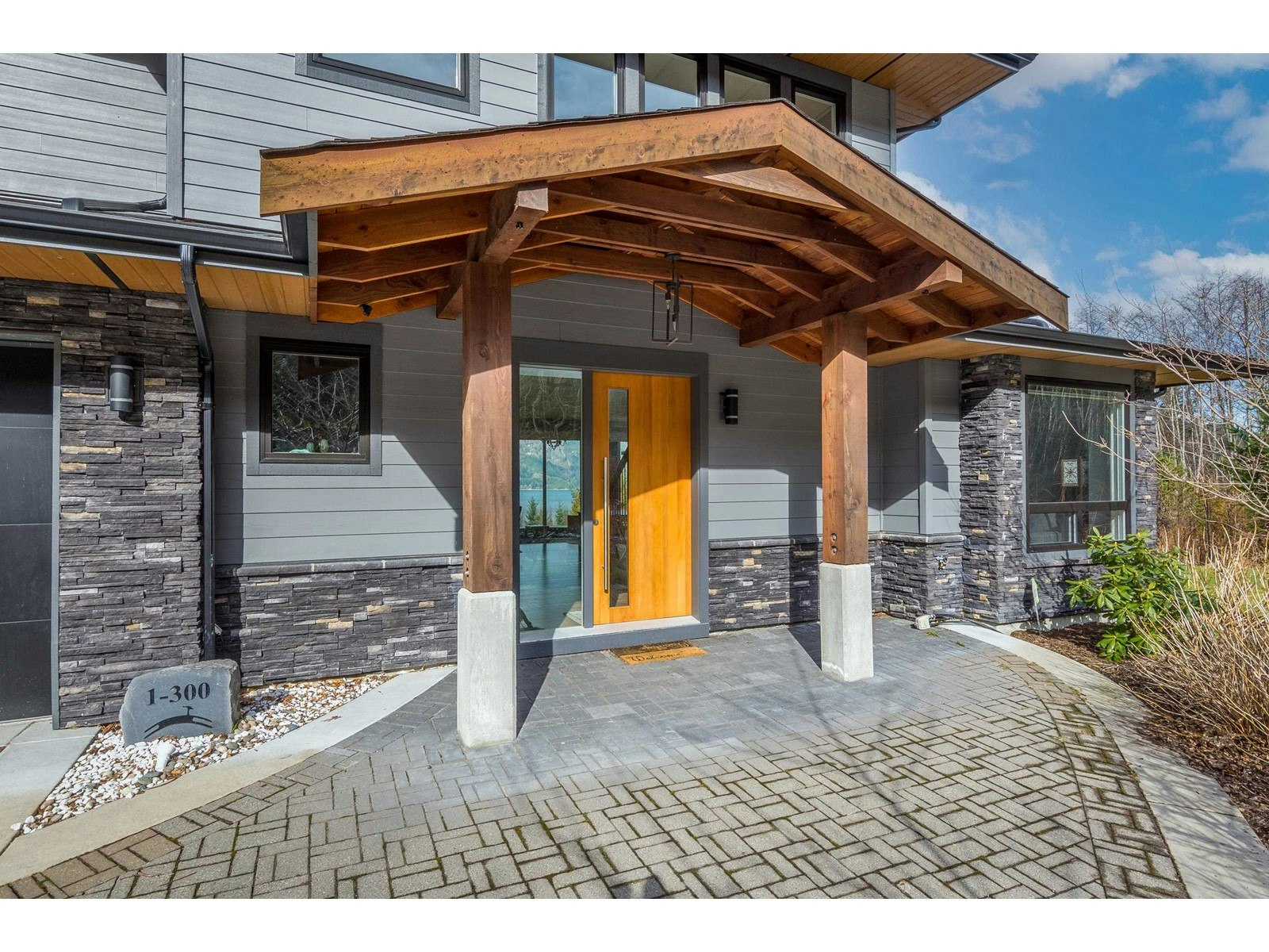 1-300 Furry Creek Drive, West Vancouver, BC, V0N 3Z2