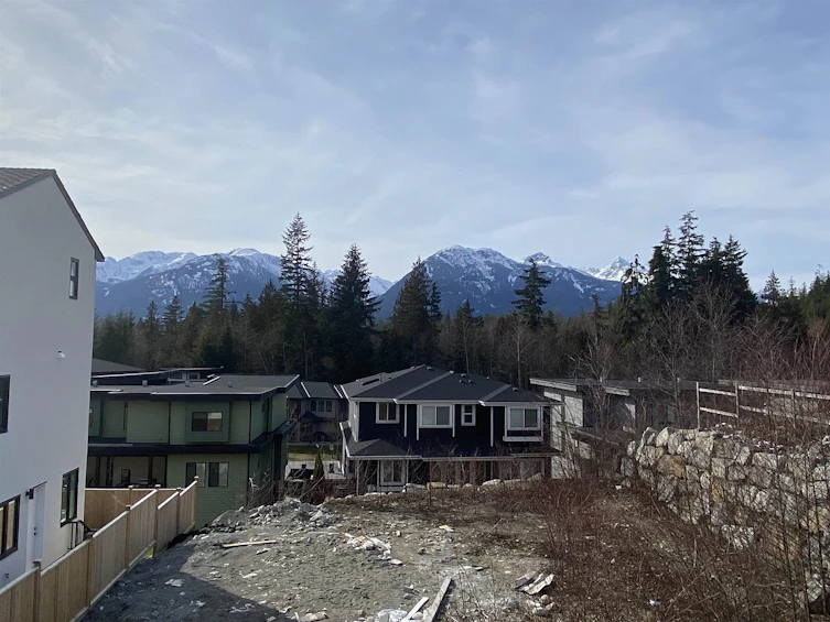 13-3385 Mamquam Road, Squamish, BC, V8B 0E3