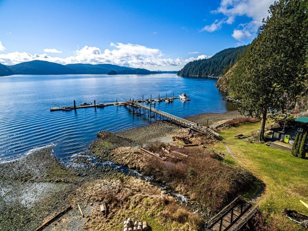 2 Brighton Beach, North Vancouver, BC, V7G 2S4