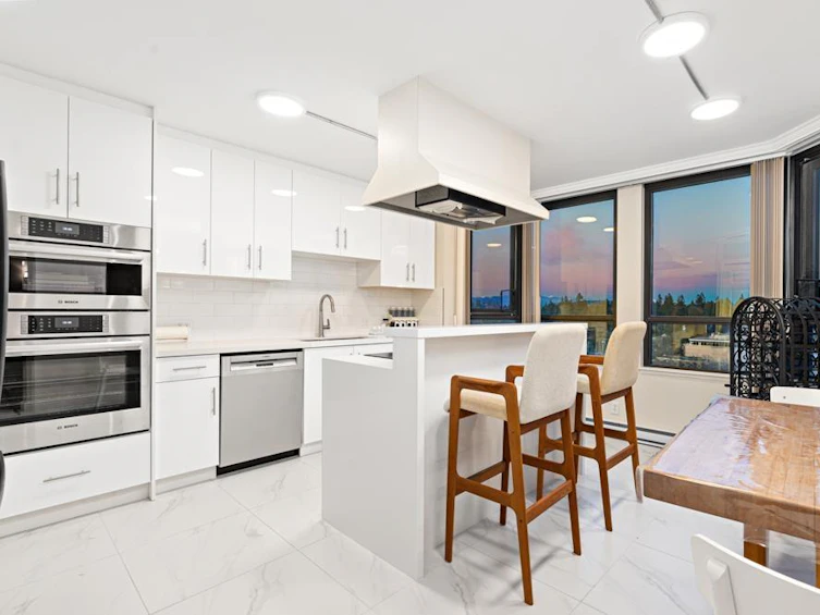 1201-02-2189 West 42nd Avenue, Vancouver, BC, V6M 2B7