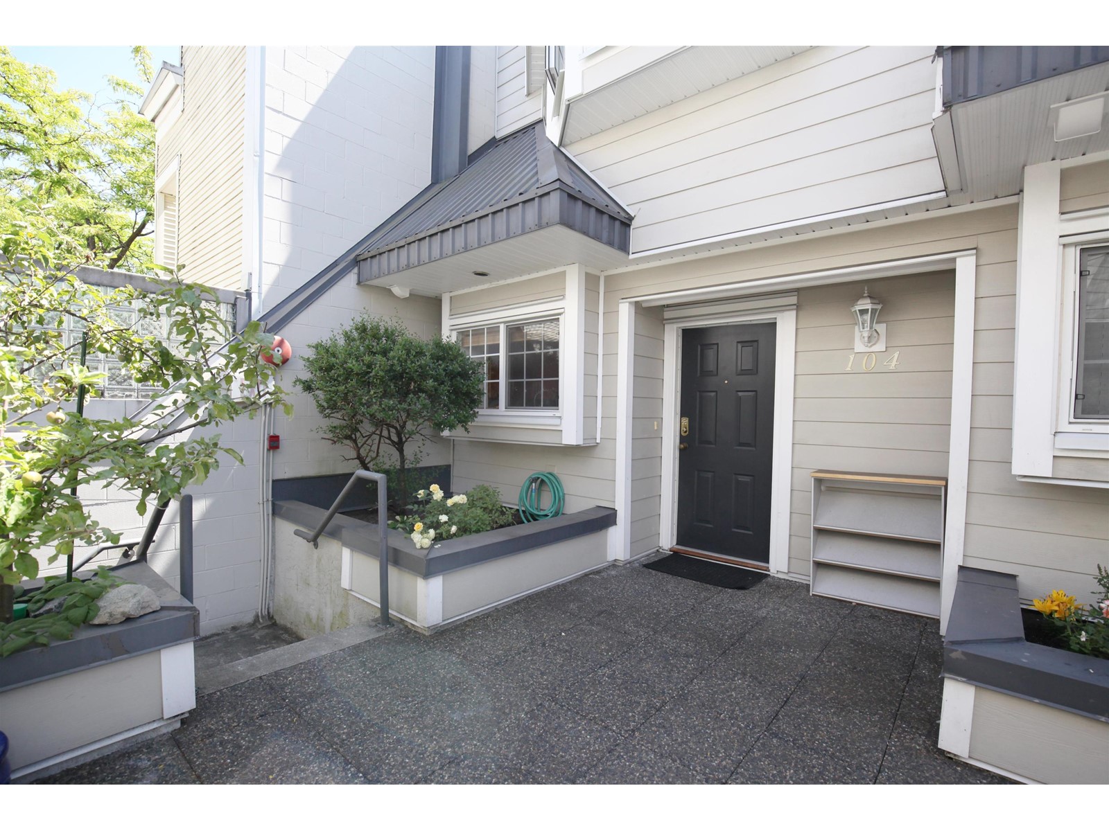 104-3753 West 10th Avenue, Vancouver, BC, V6R 2G5