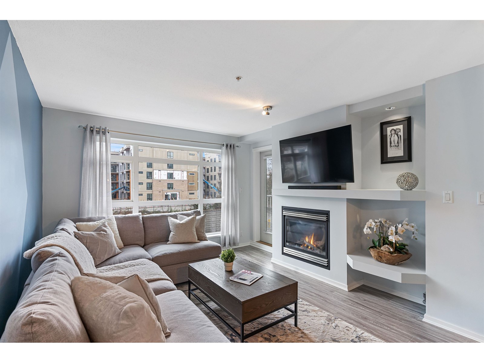 212-3142 St Johns Street, Port Moody, BC, V3H 5E5