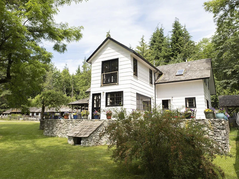 569 Pratt Road, Gibsons BC