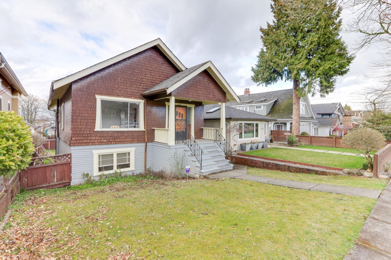 2247 Parker Street, Vancouver, BC, V5L 2L8