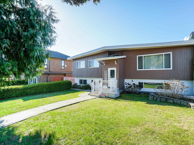 6565 Sumas Drive, Burnaby, BC, V5B 2V1