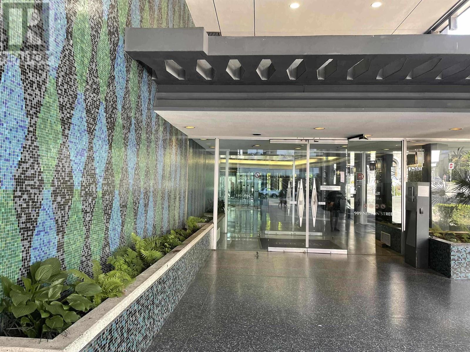 409-989 Nelson Street, Vancouver, BC, V6Z 2S1