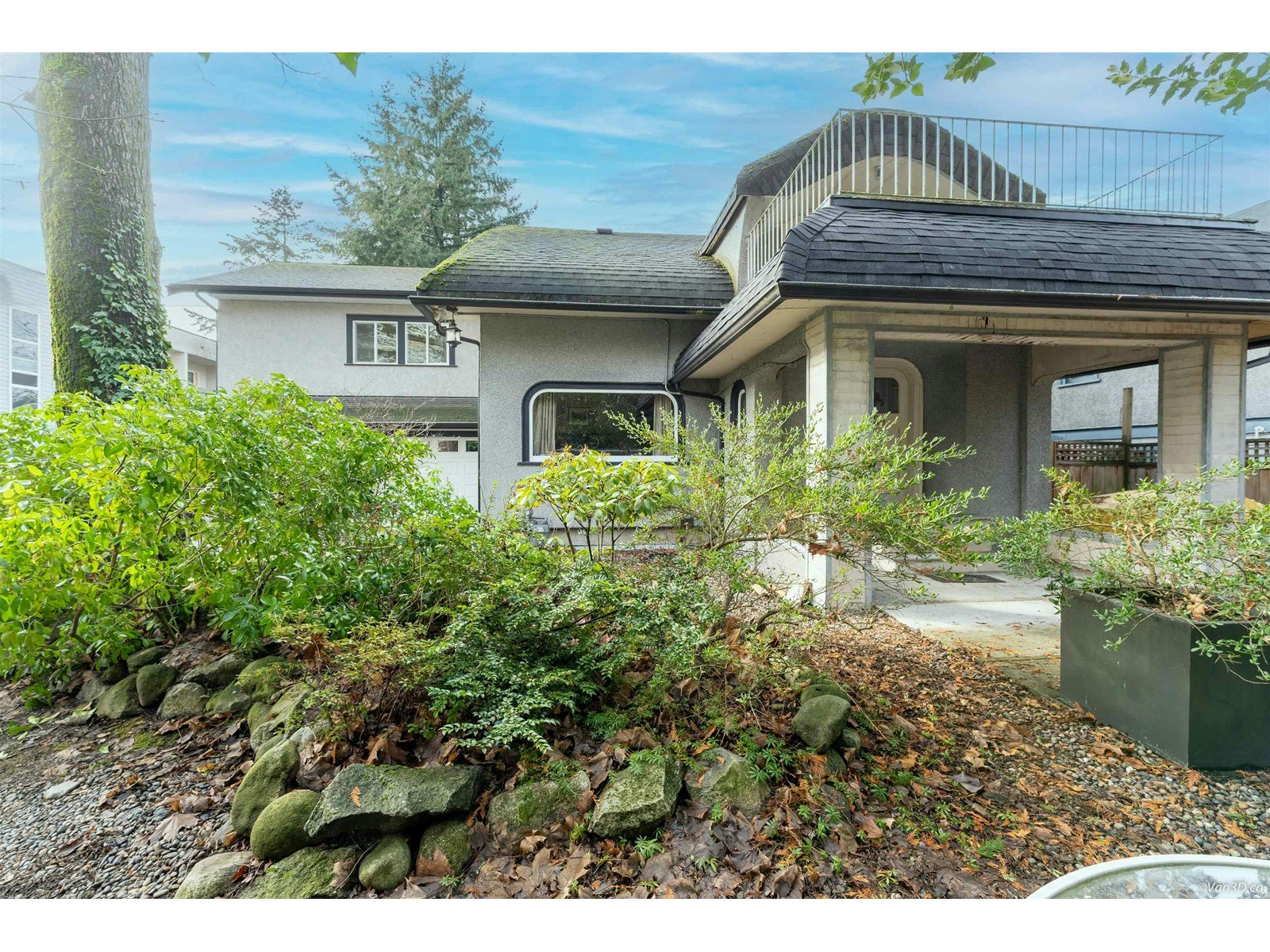 530 Eleventh Street, New Westminster, BC, V3M 4G3