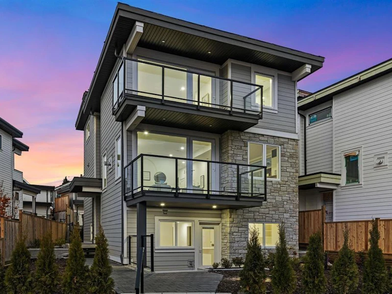 338 E Keith Road, North Vancouver BC