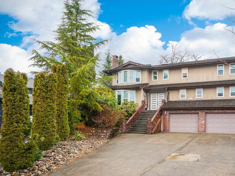 2220 Windwood Place, Burnaby, BC, V5A 4E9
