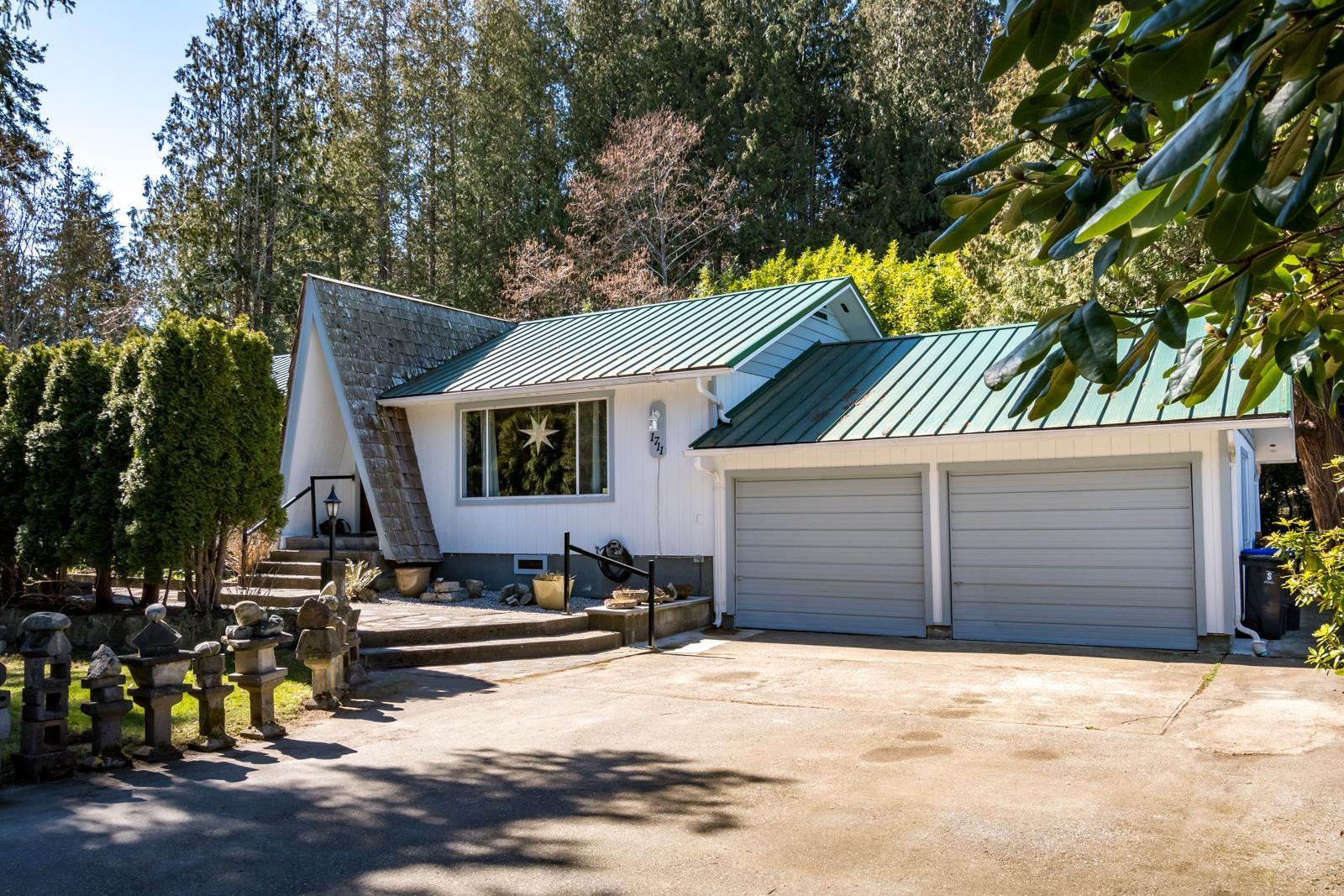 1711 Field Road, Sechelt, BC, V7Z 0B1
