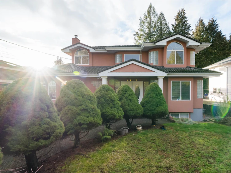 2479 Duthie Avenue, Burnaby, BC, V5A 2S4