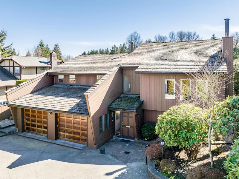 2250 Ennerdale Road, North Vancouver BC V7J 3N4