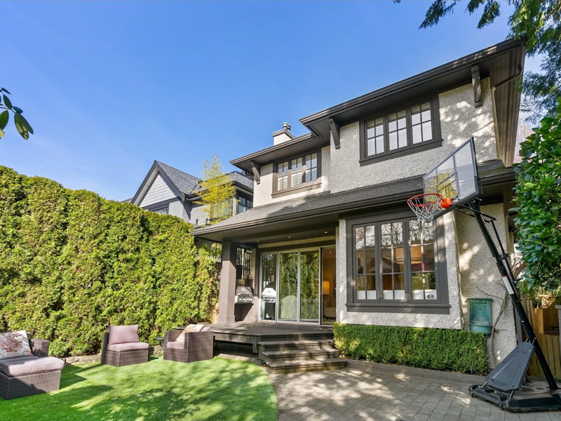 3356 W 27th Avenue, Vancouver BC V6S 1P6