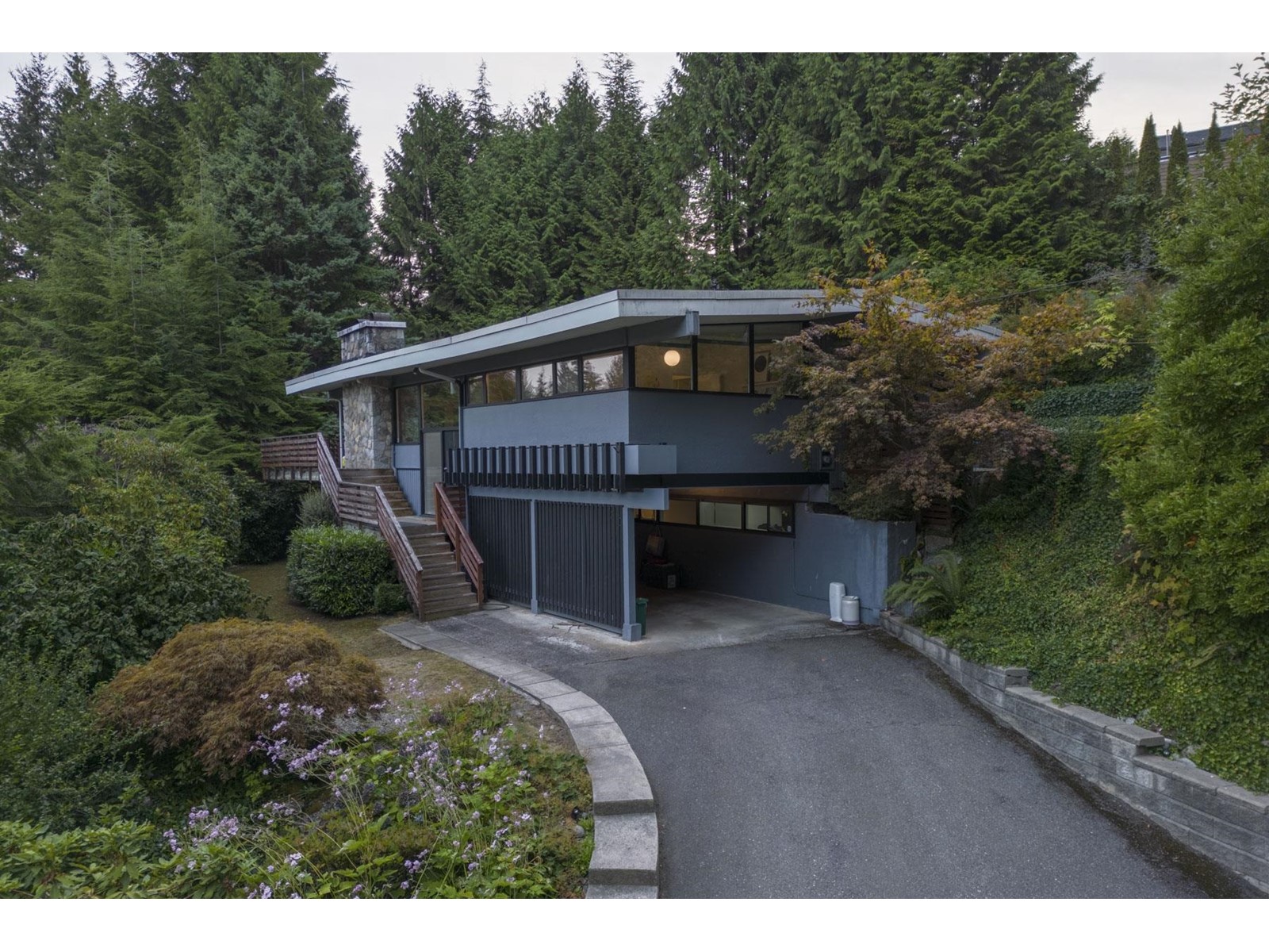 79 Desswood Place, West Vancouver, BC, V7S 1B8