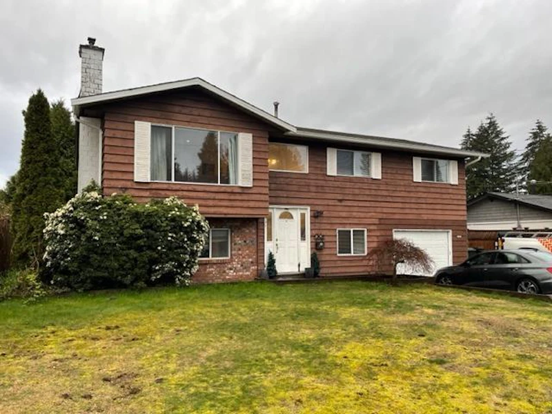 19334 119b Avenue, Pitt Meadows BC V3Y 1J8