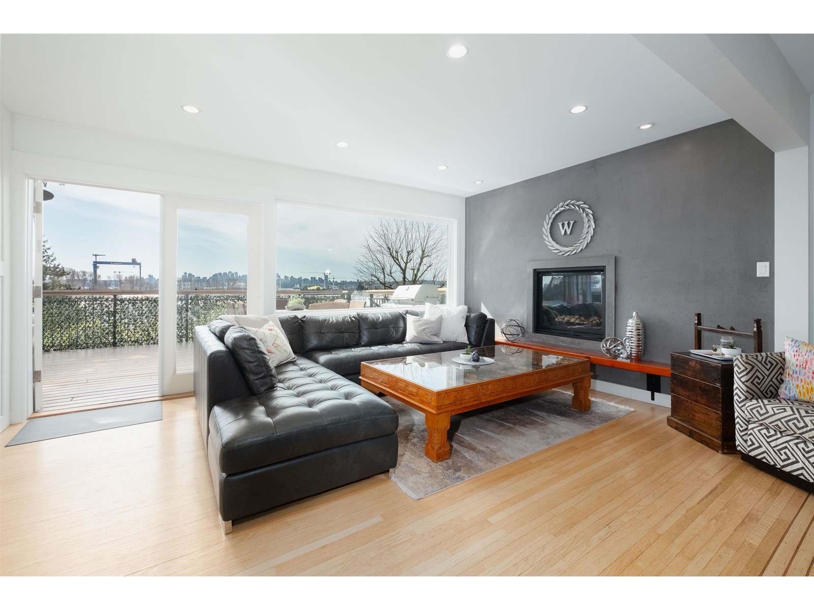 1095 West Keith Road, North Vancouver, BC, V7P 1Y6