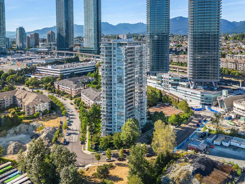 1708 - 2289 Yukon Crescent, Burnaby BC V5C 0B2