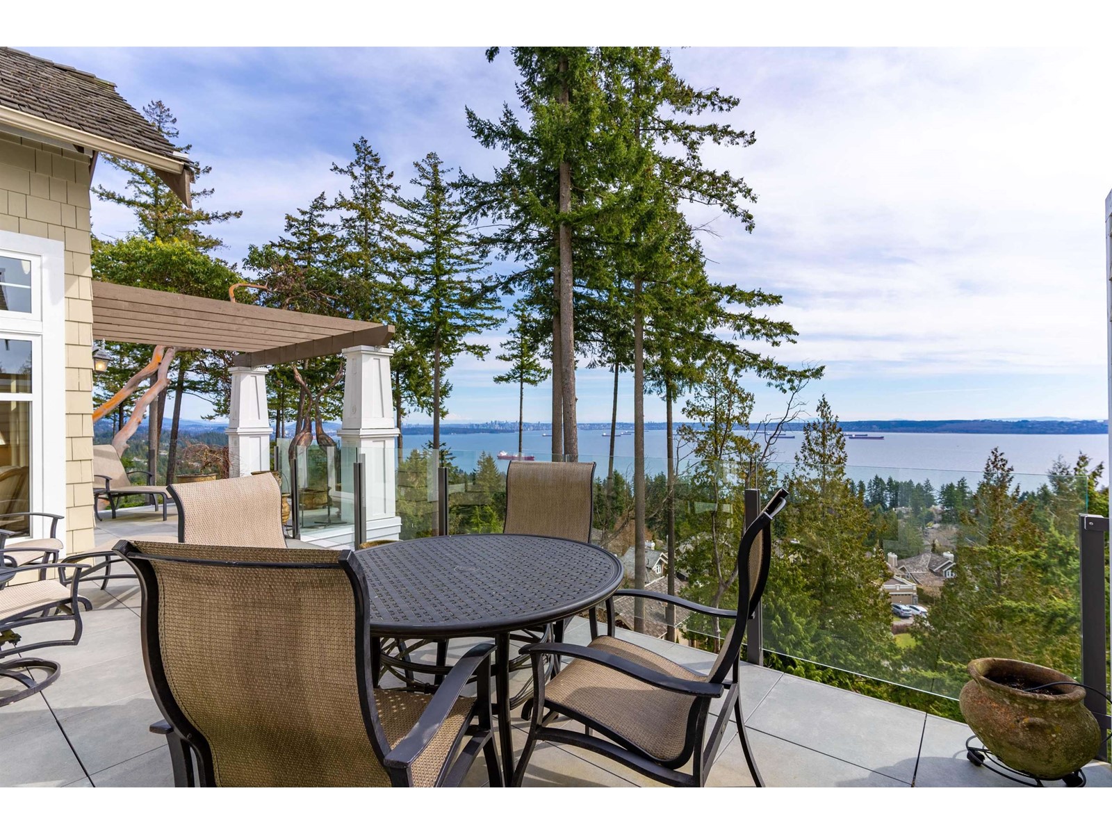 9-5110 Alderfeild Place, West Vancouver, BC, V7W 2W7