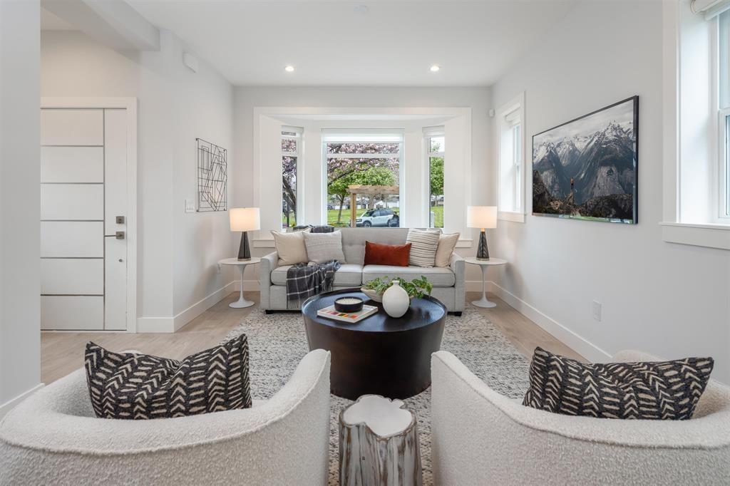 2312 Brock Street, Vancouver, BC, V5N 2Z7
