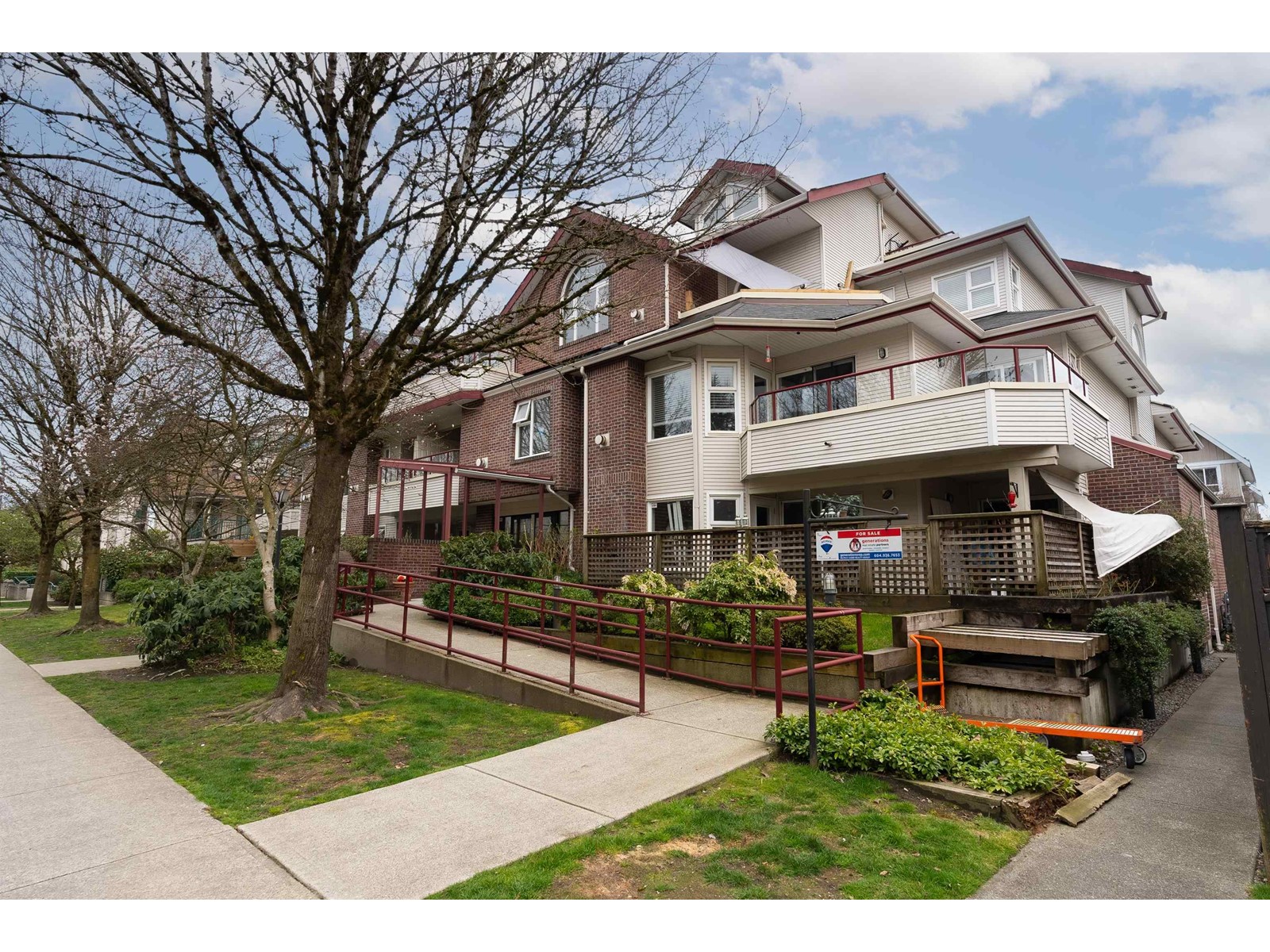 305-1668 Grant Avenue, Port Coquitlam, BC, V3B 1P3