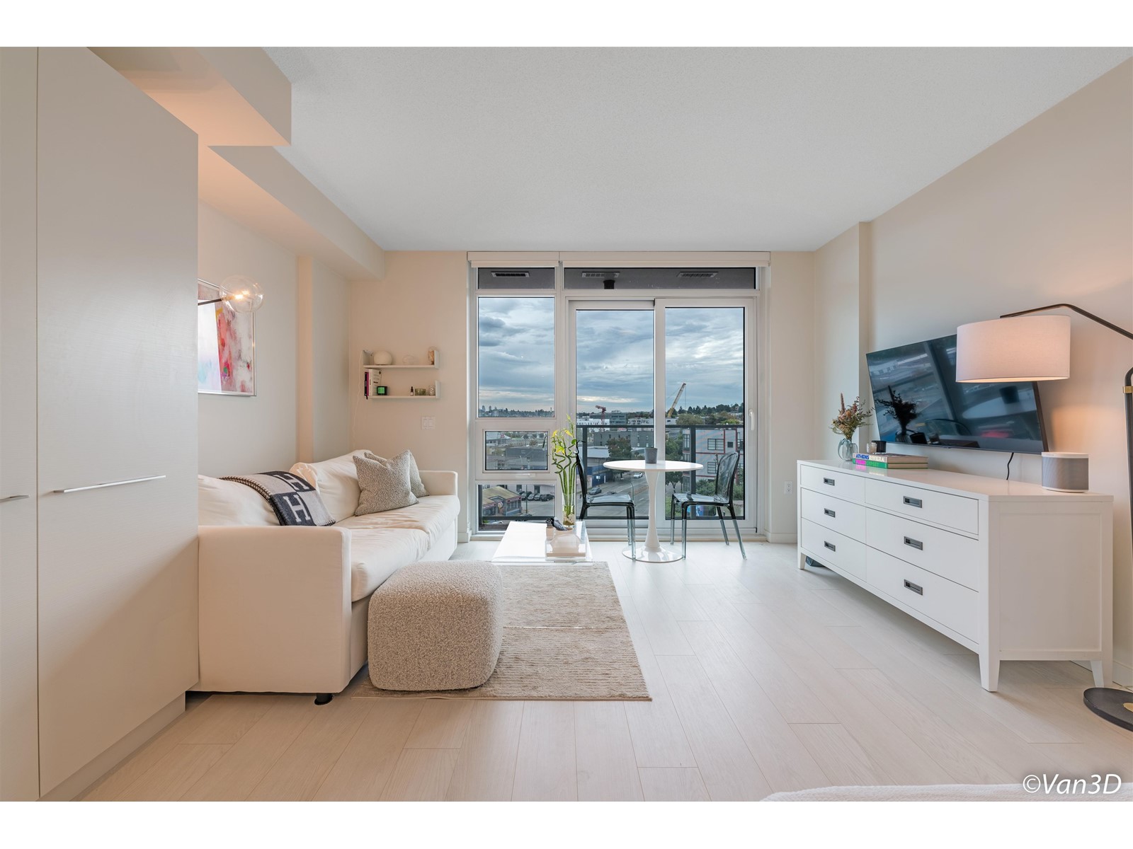 809-180 East 2nd Avenue, Vancouver, BC, V5T 0K4