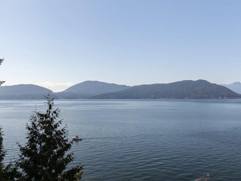 8446 Citrus Wynd, West Vancouver BC V7W 3H1