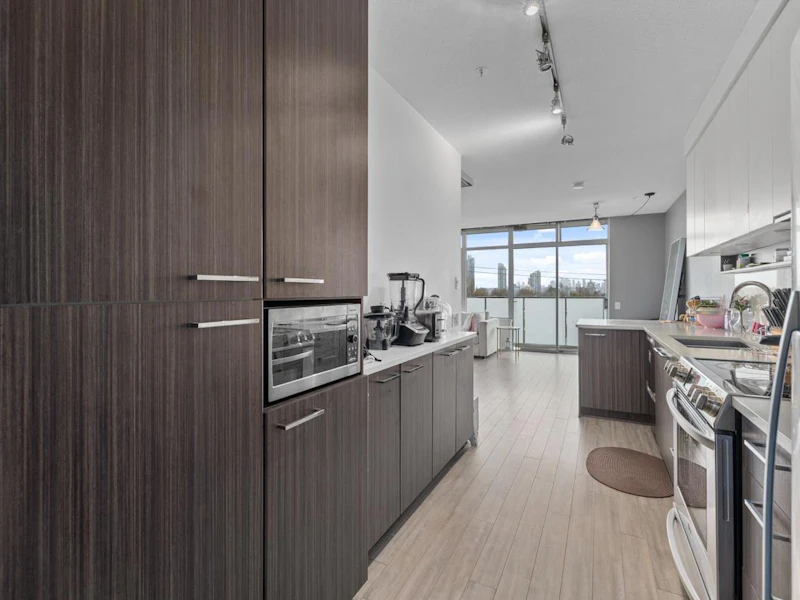 407 - 4310 Hastings Street, Burnaby BC V5C 2J9