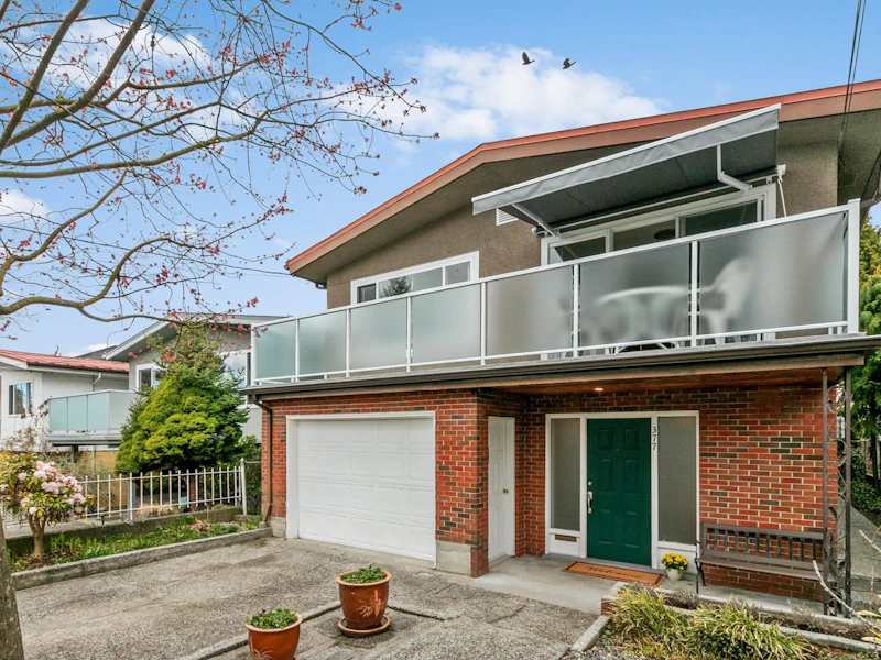 377 E 35th Avenue, Vancouver BC V5W 1A7