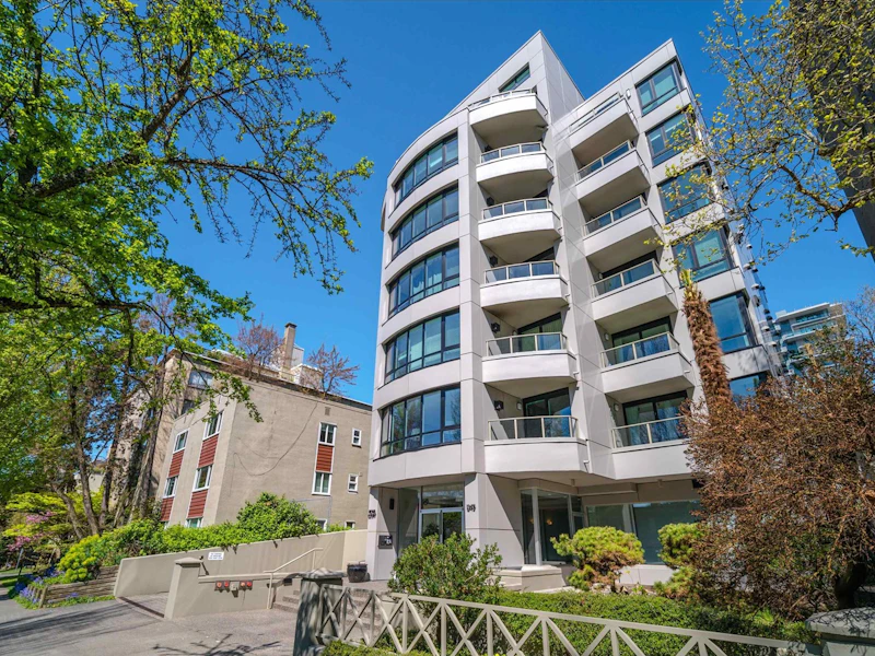 302 - 1345 Burnaby Street, Vancouver BC V6E 1R2