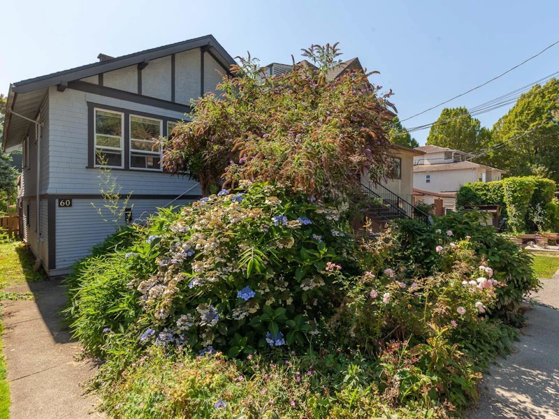 60 E 17th Avenue, Vancouver BC V5V 1A2