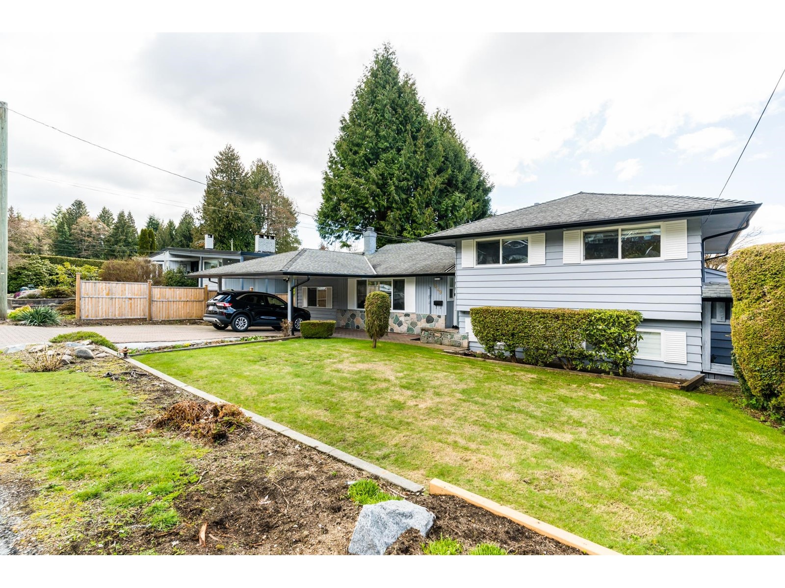 629 Silverdale Place, North Vancouver, BC, V7N 2Z8