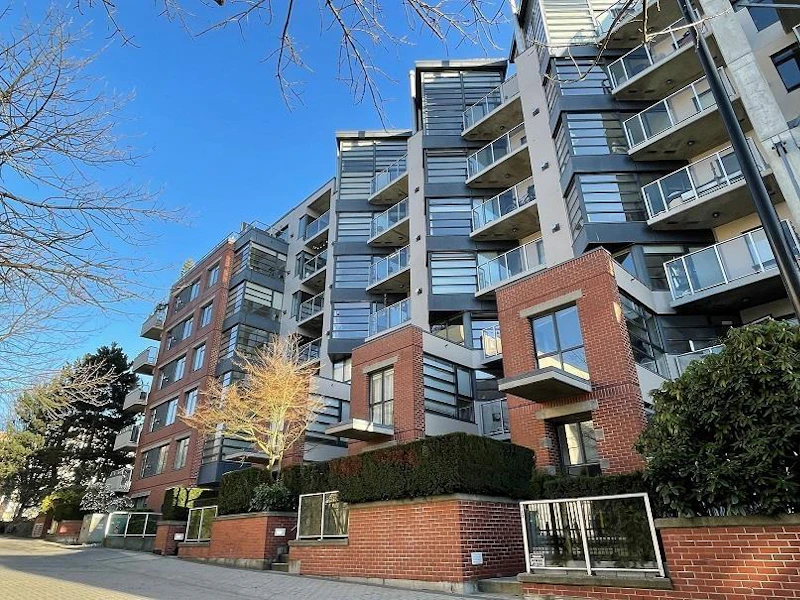 311 - 2228 Marstrand Avenue, Vancouver BC V6K 4T1