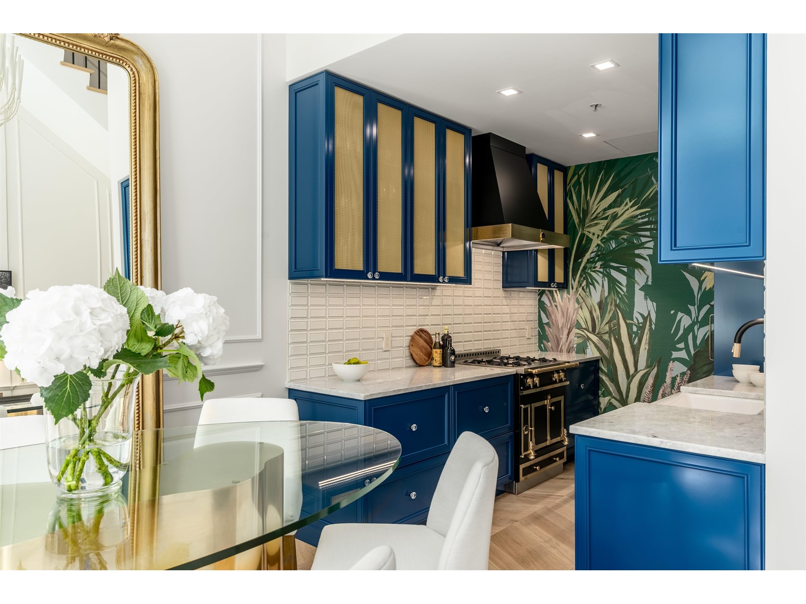 1465 West Hastings Street, Vancouver, BC, V6G 3J9