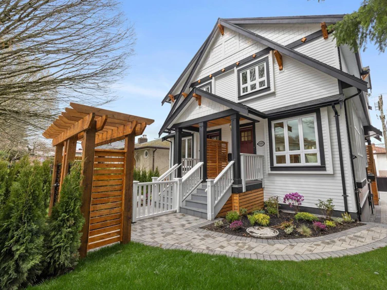 1191 East 33rd Avenue, Vancouver, BC, V5V 3B4