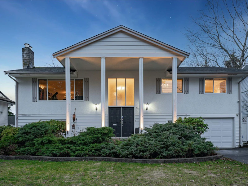 2937 Sandlewood Way, Port Coquitlam BC V3B 3K3