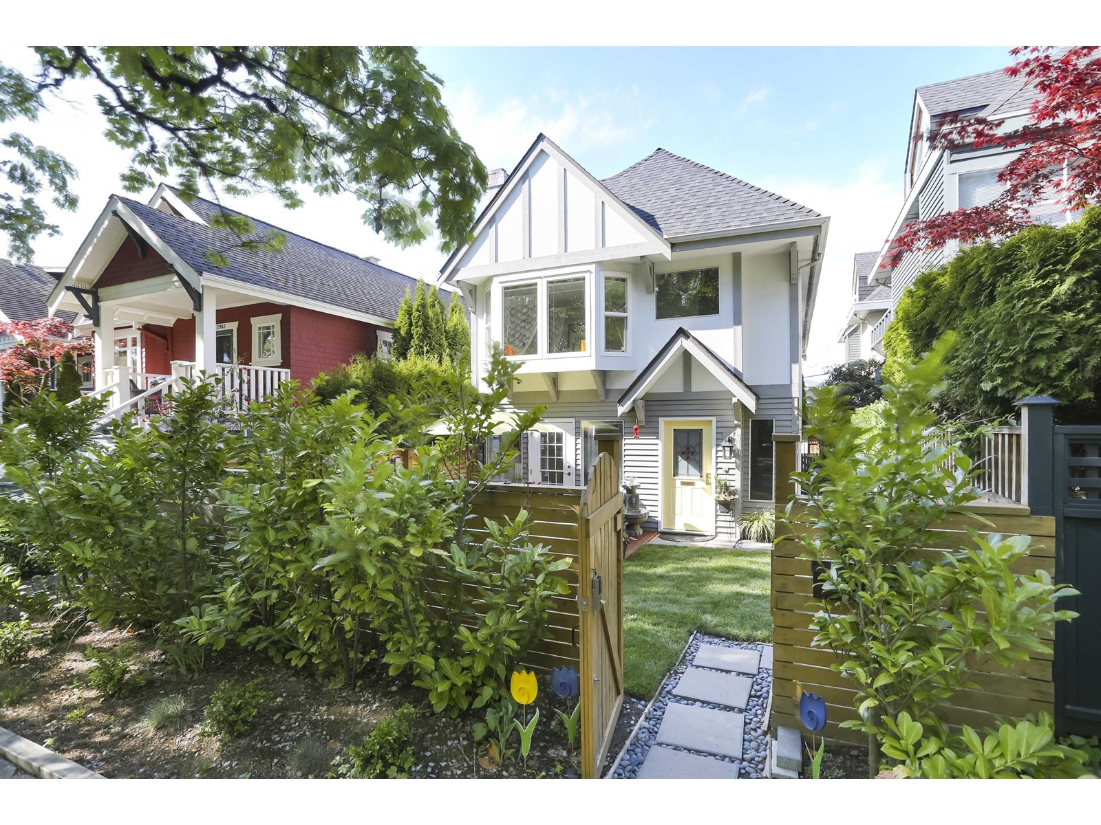 2977 West 6th Avenue, Vancouver, BC, V6K 1X4