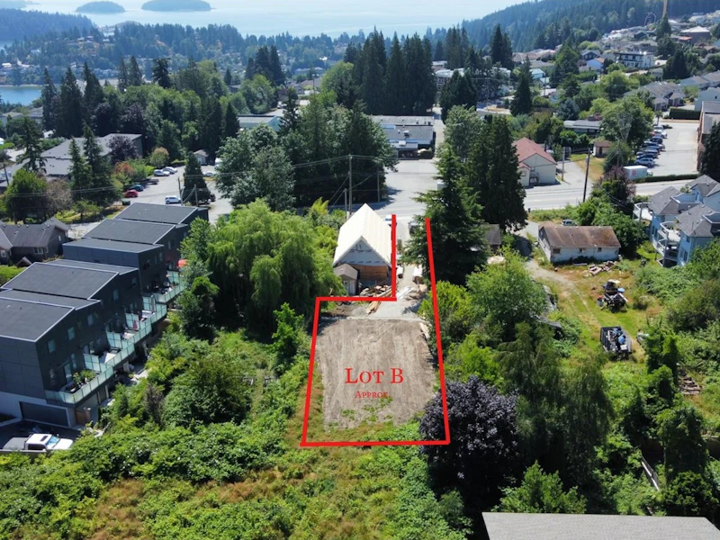 744 Gibsons Way, Gibsons BC