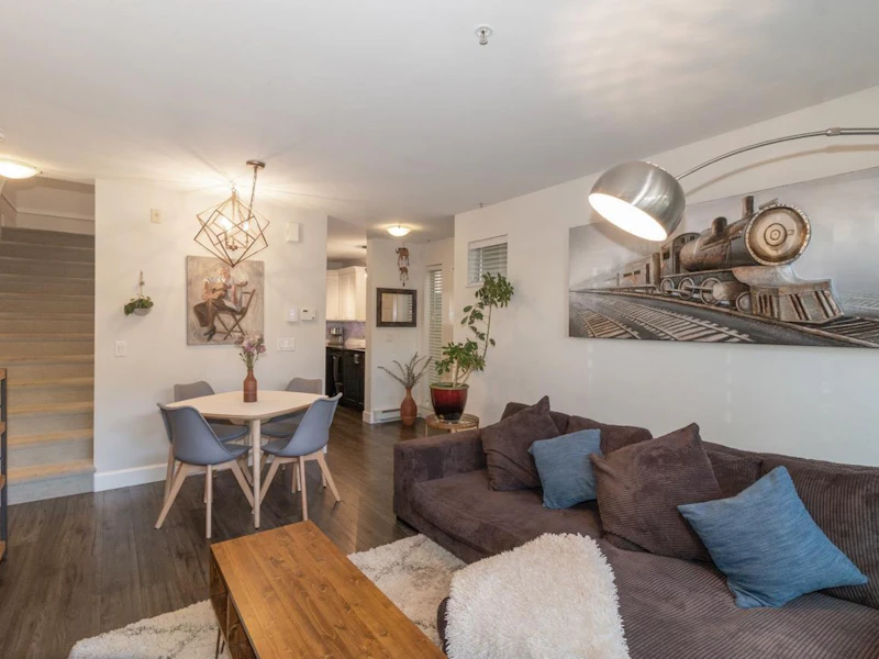 1 - 3140 W 4th Avenue, Vancouver BC V6K 1R7