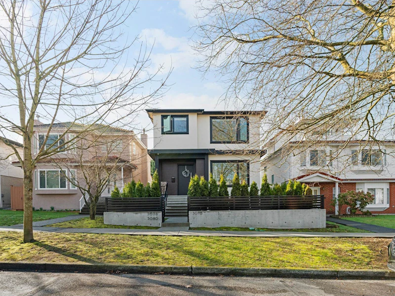 3076 E 19th Avenue, Vancouver BC V5M 2S9