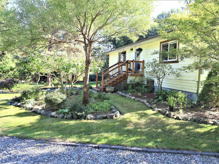 1803 Port Mellon Highway, Gibsons, BC, V0N 1V6