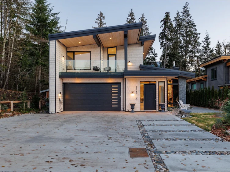 3340 Mamquam Road, Squamish, BC, V8B 0S6