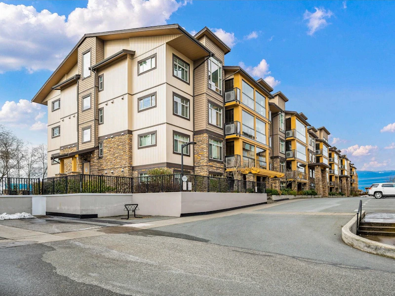 319 - 12635 190a Street, Pitt Meadows BC V3Y 2J2