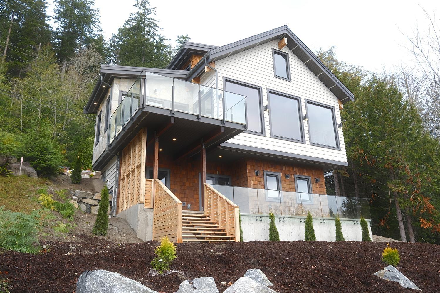 6254 Fairway Avenue, Sechelt, BC, V7Z 0L6