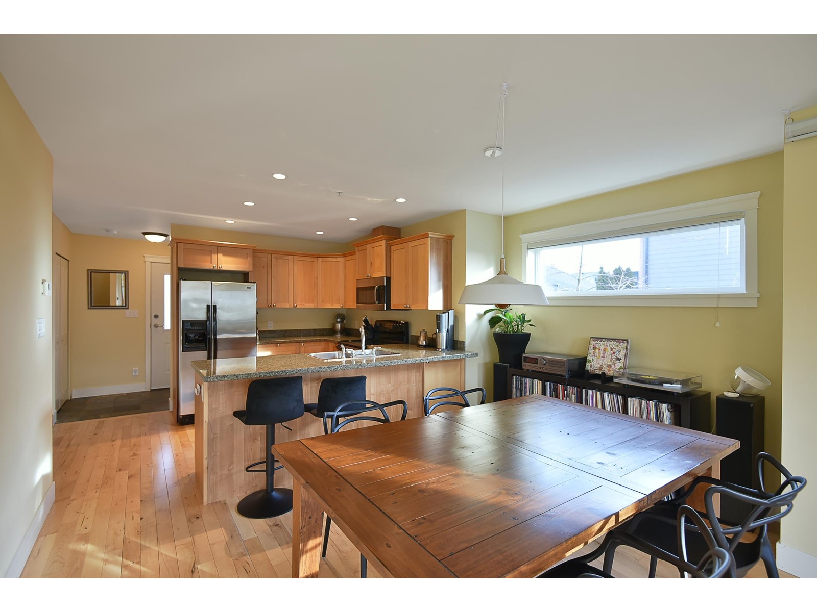 3-728 Gibsons Way, Gibsons, BC, V0N 1V9