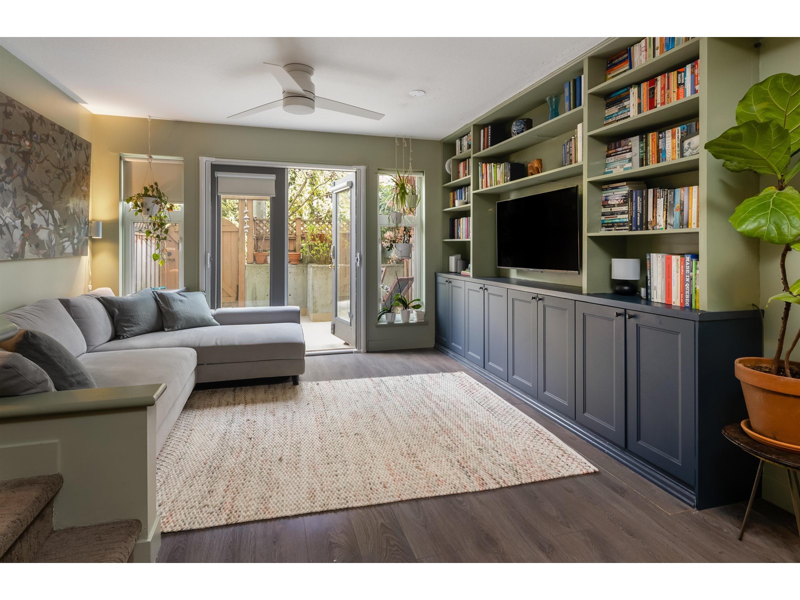 234-2565 West Broadway, Vancouver, BC, V6K 2E9