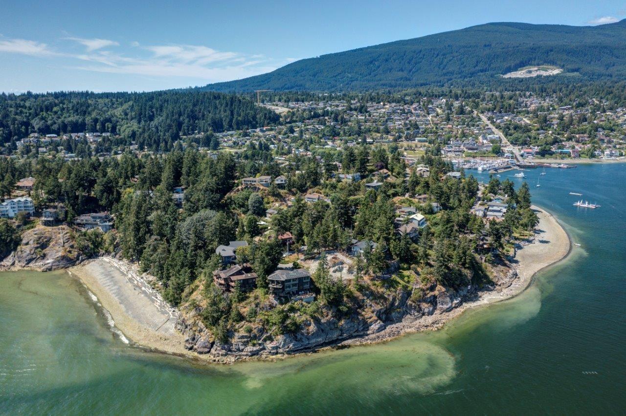 302 Shoal Lkout Road, Gibsons, BC, V0N 1V7