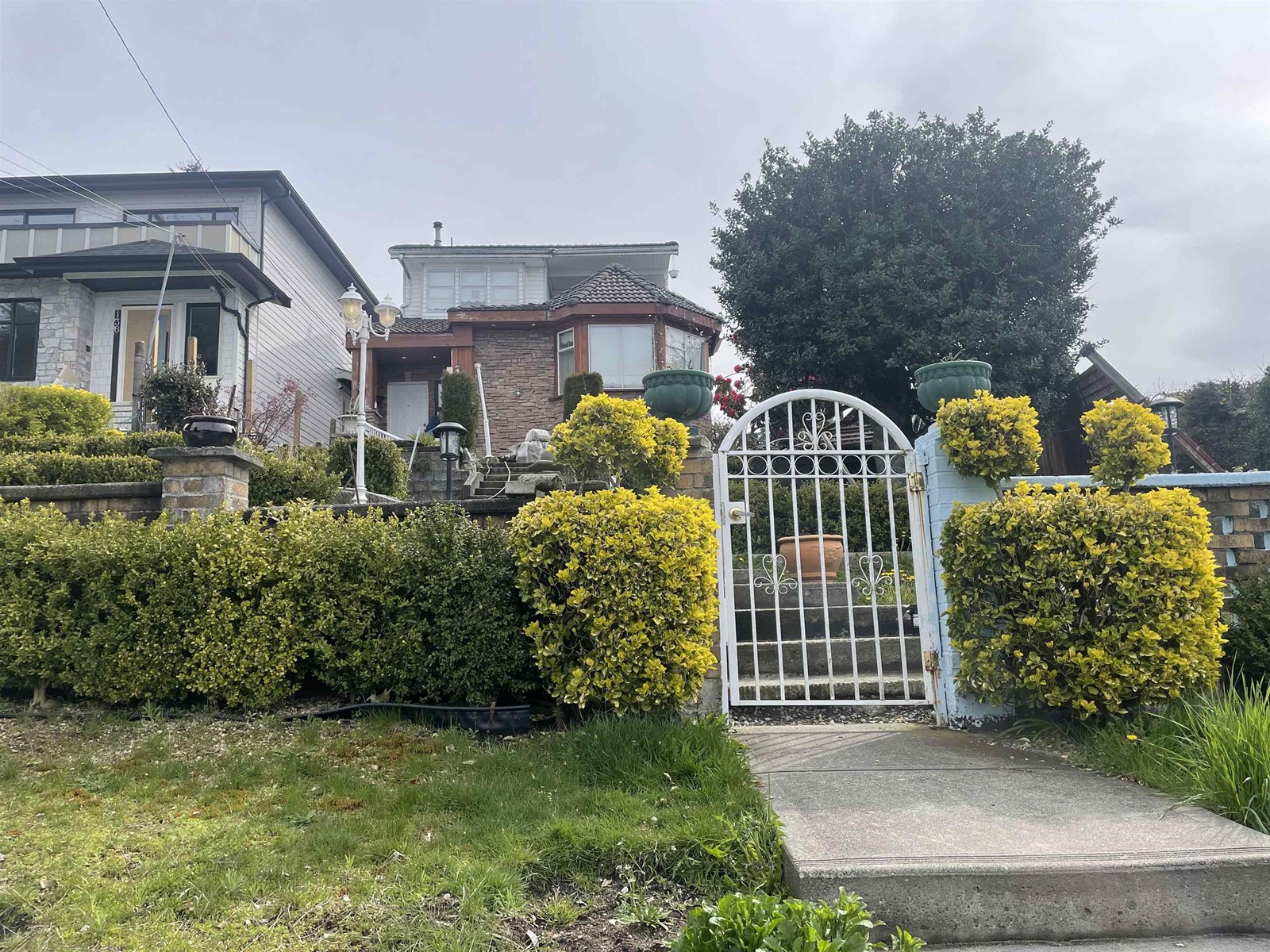 142 South Delta Avenue, Burnaby, BC, V5B 3C5