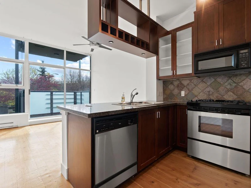 212 - 8988 Hudson Street, Vancouver BC V6P 6Z1