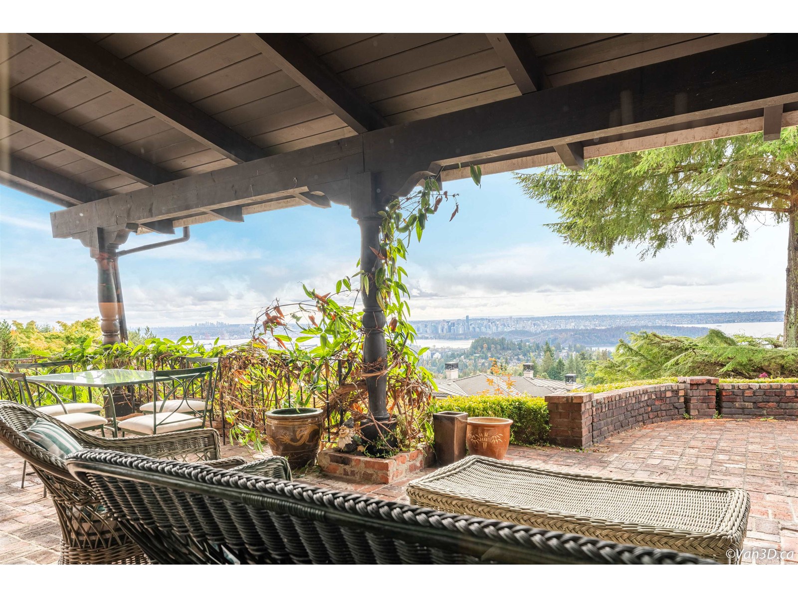 985 King Georges Way, West Vancouver, BC, V7S 1S6