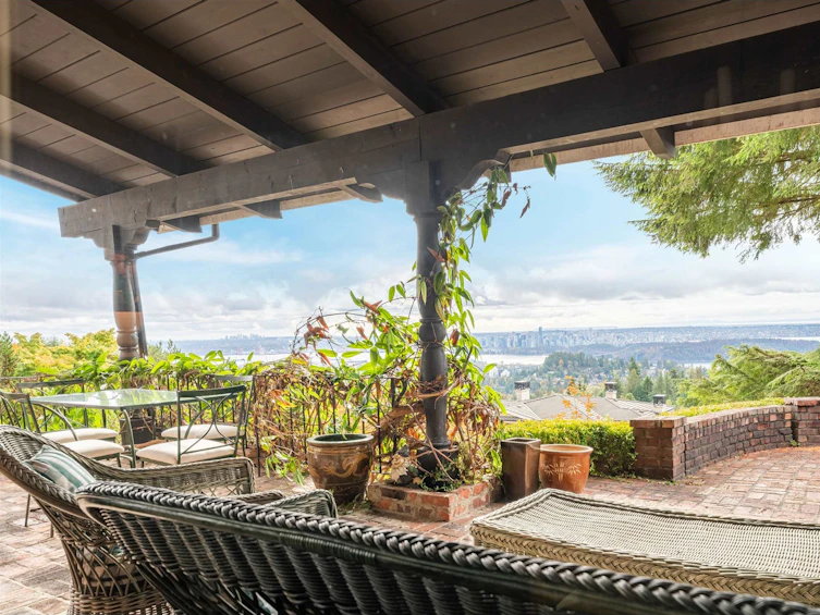 985 King Georges Way, West Vancouver, BC, V7S 1S6